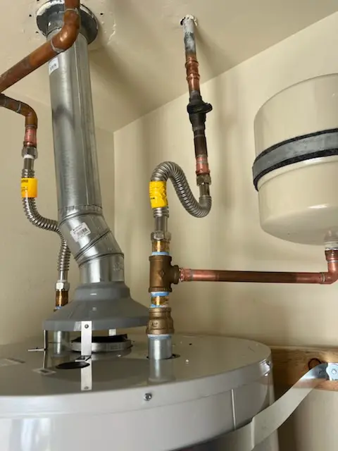 Water heater installation and plumbing repair in Duck Creek